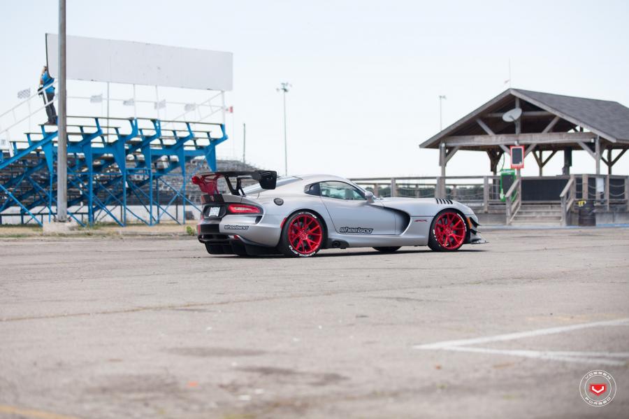  Dodge Viper ACR on Vossen Wheels (VPS-306) 2017 года  (фото 33 из 40)